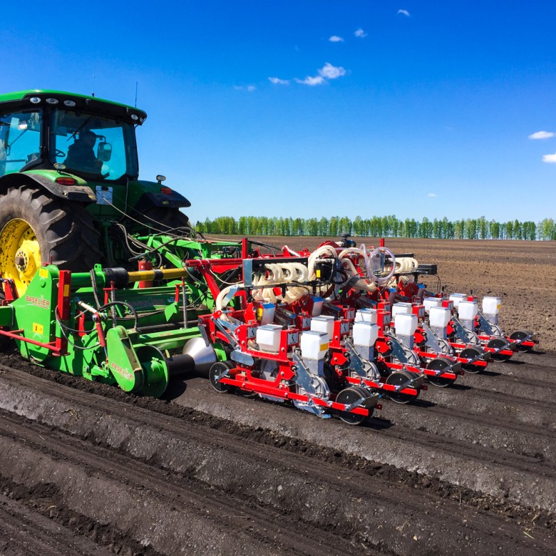 20160505-baselier-agricola-combi-machine-russia-5-1698410902XZIKp.jpg