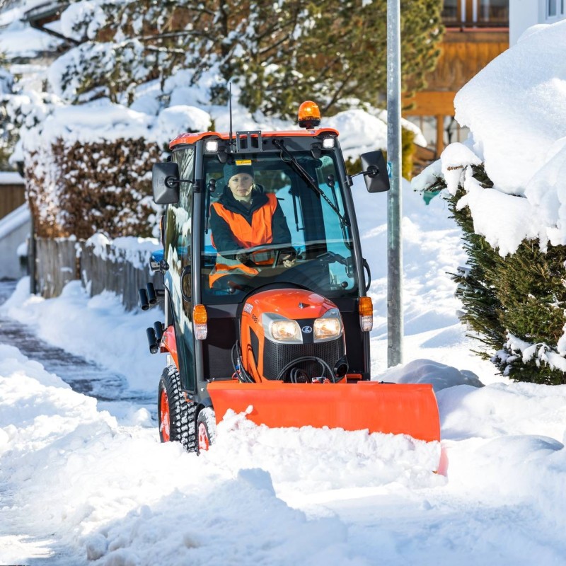 BX261_Winter_Street_Snowblade_Front2.jpg